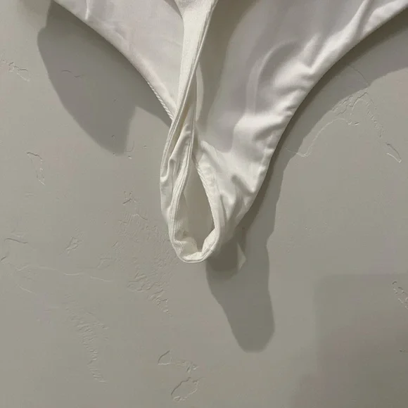 Privacy Please Bodysuit - Ribbed Tank Scoop Neck Low Back Bodysuit, Lined, sz M - Picture 4 of 5